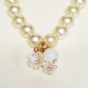 Romantic pearls necklace
